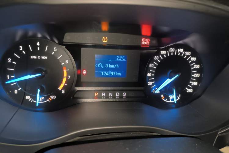 Used Ford Mondeo 2017 EcoBoost 180 Comfort Model Odometer Close Up