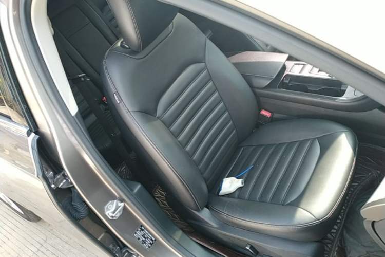 Used Ford Mondeo 2017 EcoBoost 180 Stylish Model Right Front Seat