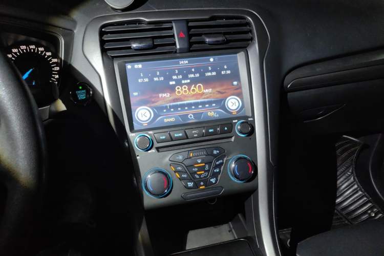 Used Ford Mondeo 2017 EcoBoost 200 Stylish Model Audio And AC Panel