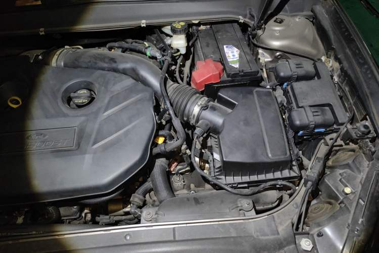 Used Ford Mondeo 2017 EcoBoost 200 Stylish Model Engine Bay Left