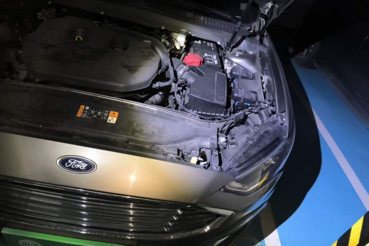 Used Ford Mondeo 2017 Facelifted EcoBoost 200 Luxury Version Engine Bay Left