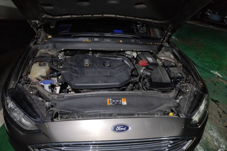 Used Ford Mondeo 2017 EcoBoost 200 Stylish Model Engine Bay