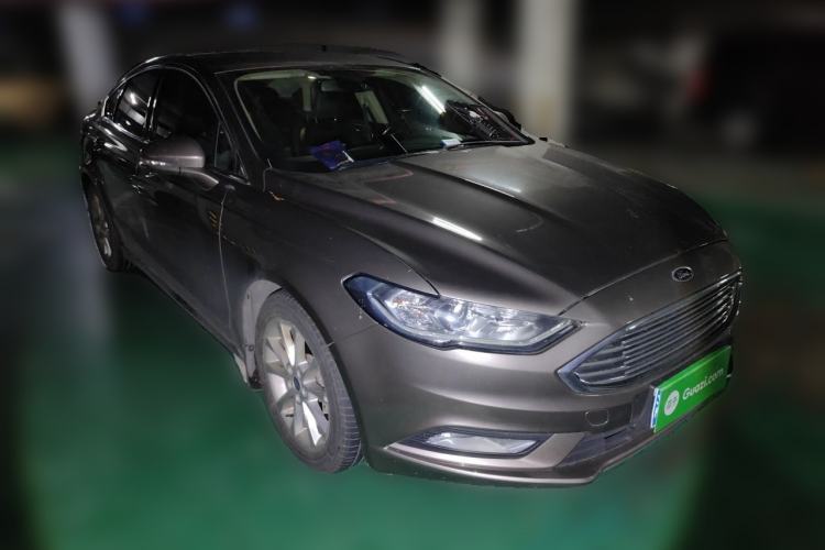 Used Ford Mondeo 2017 EcoBoost 200 Stylish Model Front Right 45 Deg