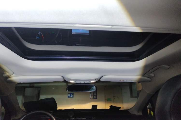 Used Ford Mondeo 2017 EcoBoost 200 Stylish Model Headliner
