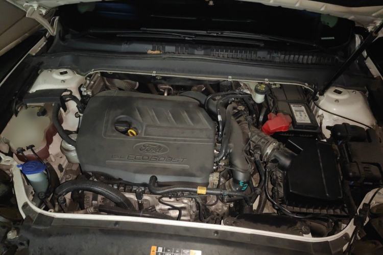 Used Ford Mondeo 2017 EcoBoost 180 Stylish Model Engine Bay