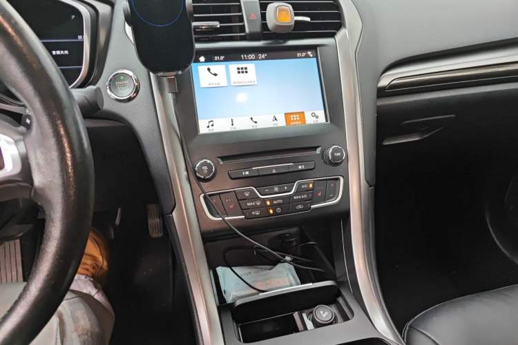 Used Ford Mondeo 2017 EcoBoost 180 Luxury Model Audio And AC Panel