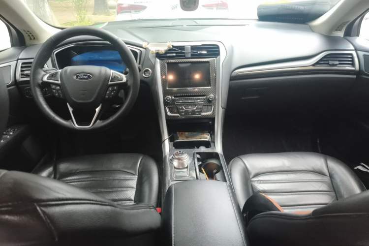 Used Ford Mondeo 2017 2.0L HEV Zhihao Model Center Console