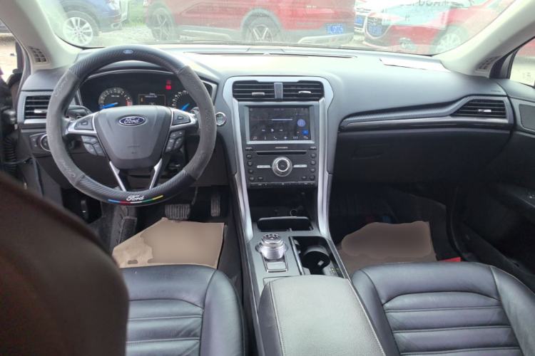 Used Ford Mondeo 2017 EcoBoost 200 Stylish Model Center Console