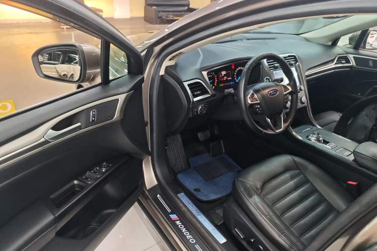 Used Ford Mondeo 2017 EcoBoost 180 Stylish Model Driver Seat