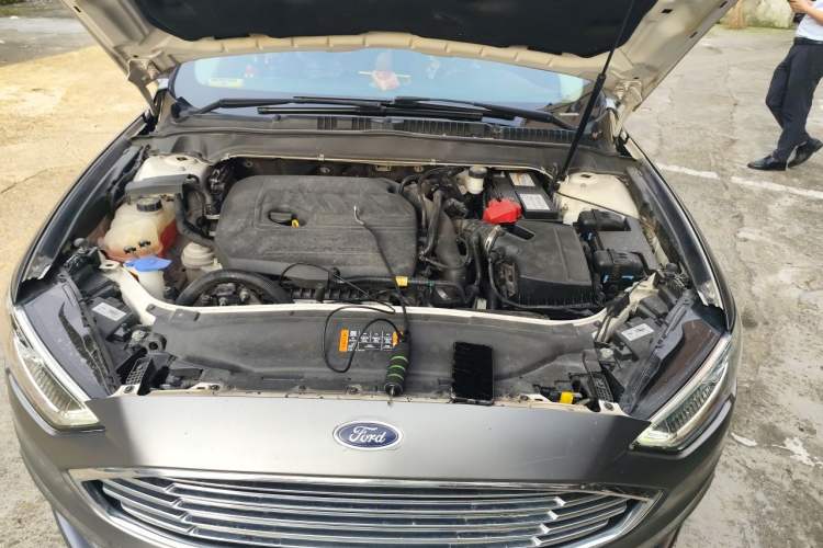 Used Ford Mondeo 2017 EcoBoost 180 Luxury Model Engine Bay
