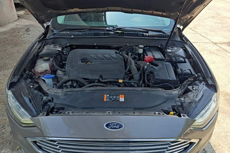 Used Ford Mondeo 2017 EcoBoost 180 Stylish Model Engine Bay