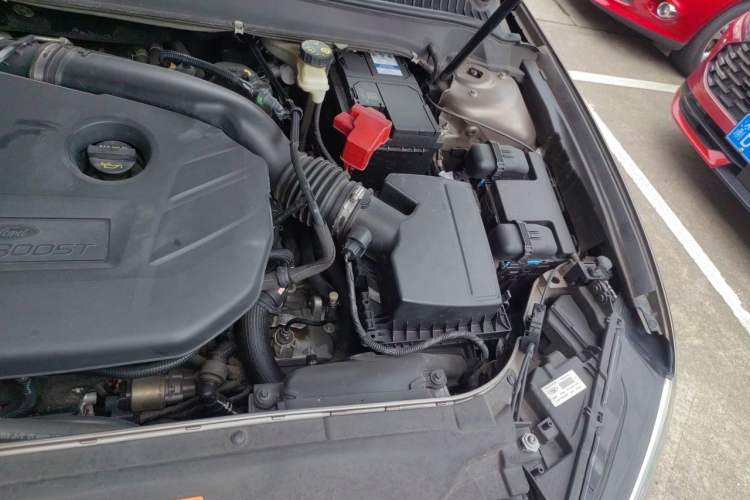 Used Ford Mondeo 2017 EcoBoost 200 Luxury Model Engine Bay Left