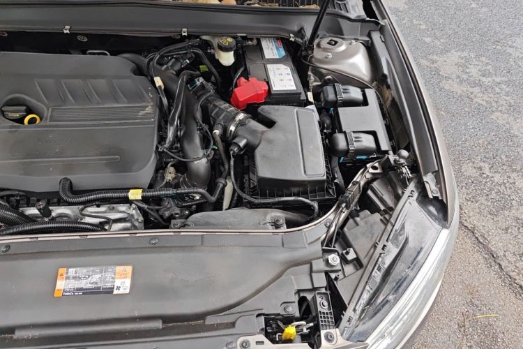 Used Ford Mondeo 2017 EcoBoost 180 Luxury Model Engine Bay Left