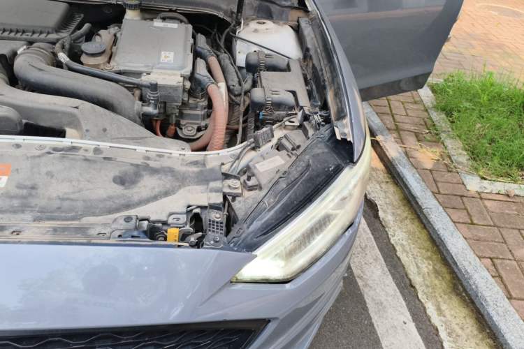 Used Ford Mondeo 2017 2.0L HEV Zhihao Model Engine Bay Left