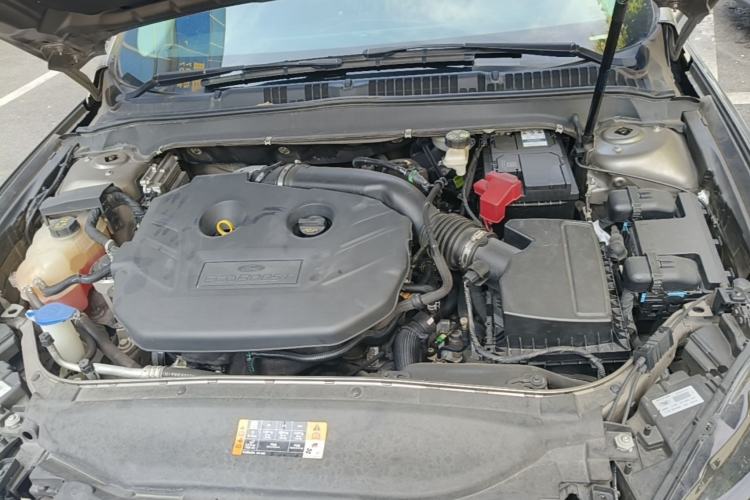 Used Ford Mondeo 2017 EcoBoost 200 Luxury Model Engine Bay