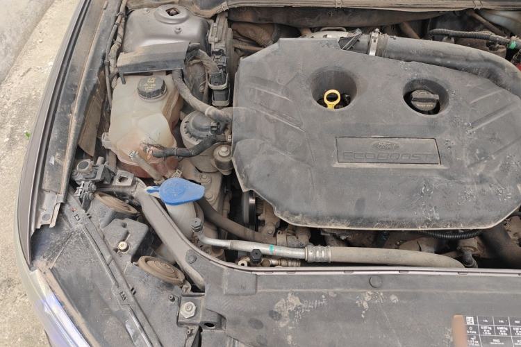 Used Ford Mondeo 2017 EcoBoost 200 Stylish Model Engine Bay Right