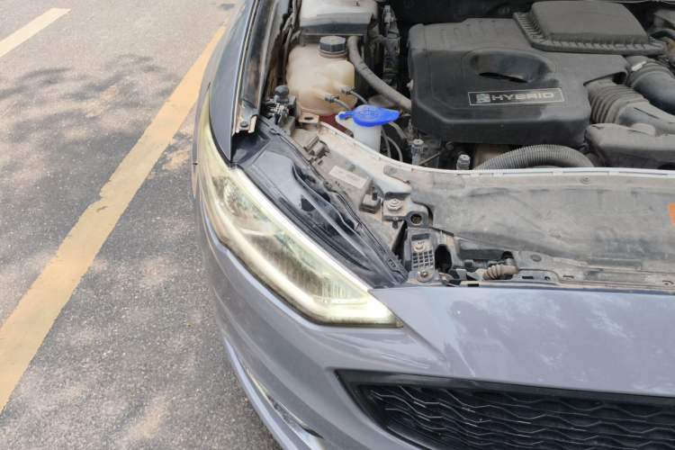Used Ford Mondeo 2017 2.0L HEV Zhihao Model Engine Bay Right