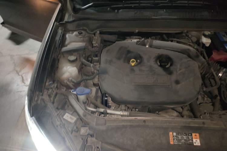 Used Ford Mondeo 2017 EcoBoost 200 Luxury Model Engine Bay Right