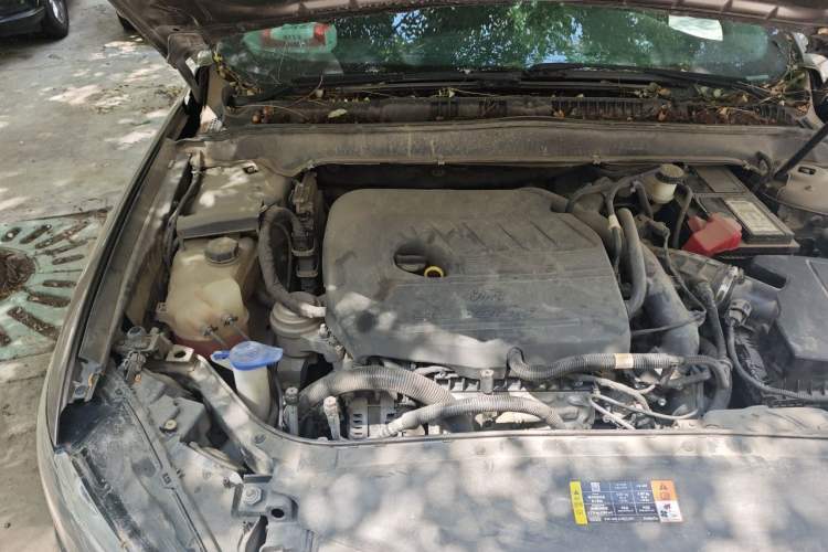 Used Ford Mondeo 2017 EcoBoost 180 Stylish Model Engine Bay Right