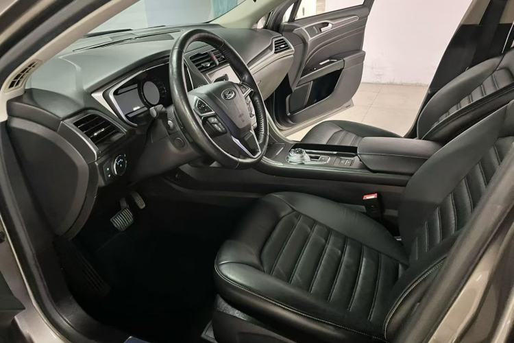 Used Ford Mondeo 2017 EcoBoost 180 Ultimate Model Exterior 4