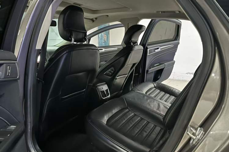 Used Ford Mondeo 2017 EcoBoost 180 Ultimate Model Exterior 5