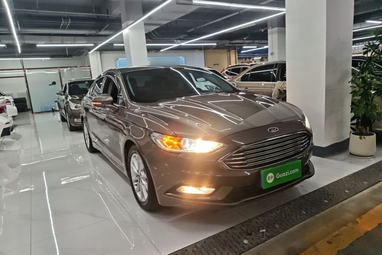 Used Ford Mondeo 2017 EcoBoost 180 Stylish Model Front Right 45 Deg