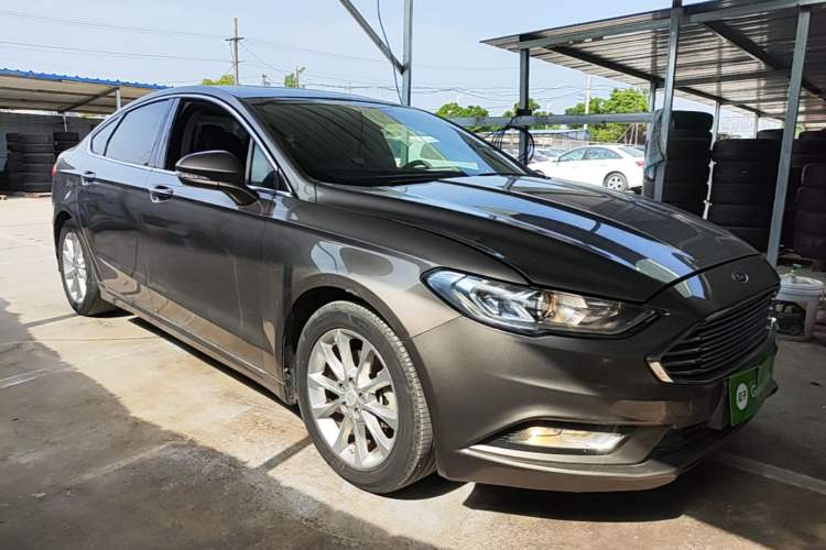 Used Ford Mondeo 2017 EcoBoost 180 Stylish Model Front Right 45 Deg