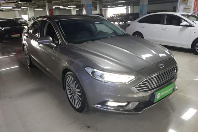 Used Ford Mondeo 2017 EcoBoost 180 Ultimate Model Front Right 45 Deg