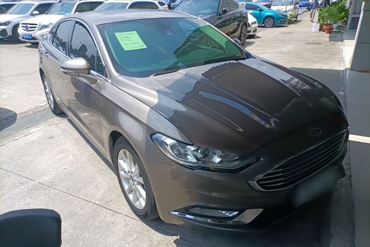 Used Ford Mondeo 2017 EcoBoost 200 Stylish Model Front Right 45 Deg