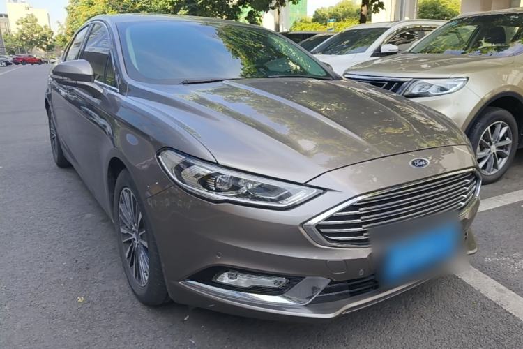 Used Ford Mondeo 2017 EcoBoost 200 Luxury Model Front Right 45 Deg