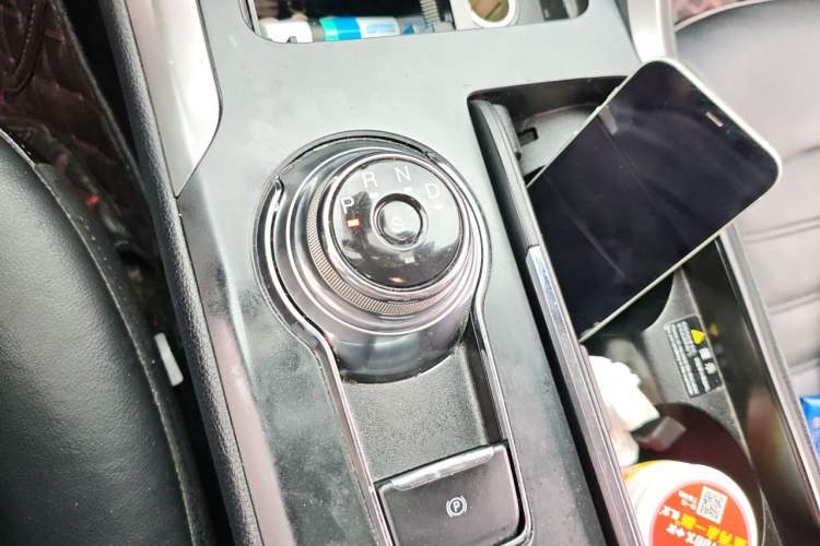 Used Ford Mondeo 2017 EcoBoost 180 Luxury Model Gear Lever
