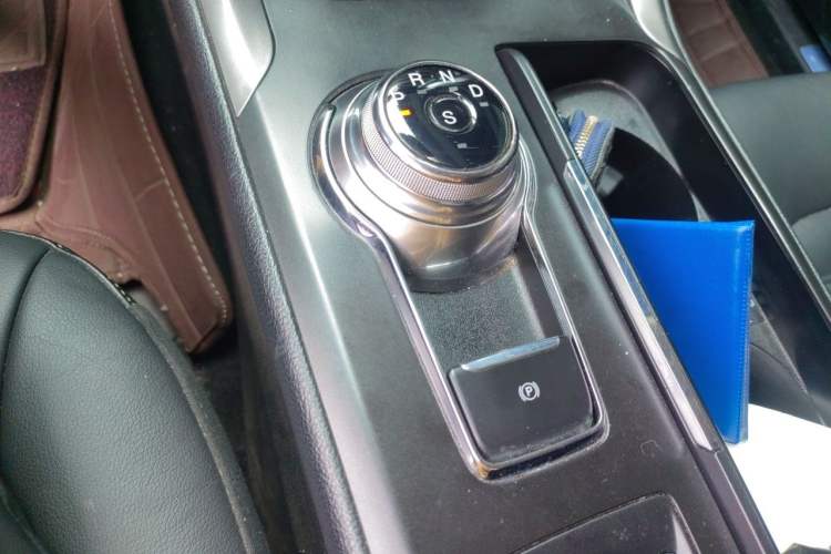 Used Ford Mondeo 2017 EcoBoost 200 Luxury Model Gear Lever