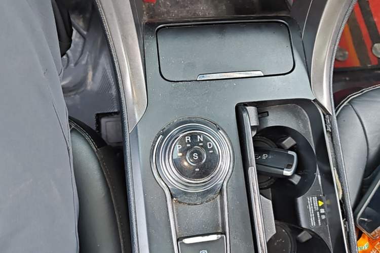 Used Ford Mondeo 2017 EcoBoost 180 Stylish Model Gear Lever