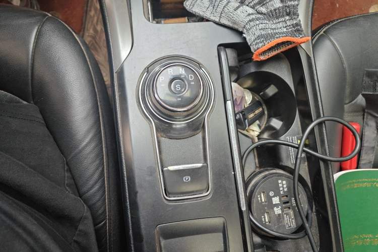 Used Ford Mondeo 2017 EcoBoost 200 Stylish Model Gear Lever