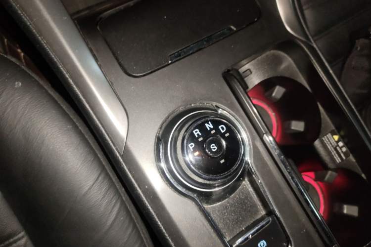 Used Ford Mondeo 2017 EcoBoost 200 Luxury Model Gear Lever