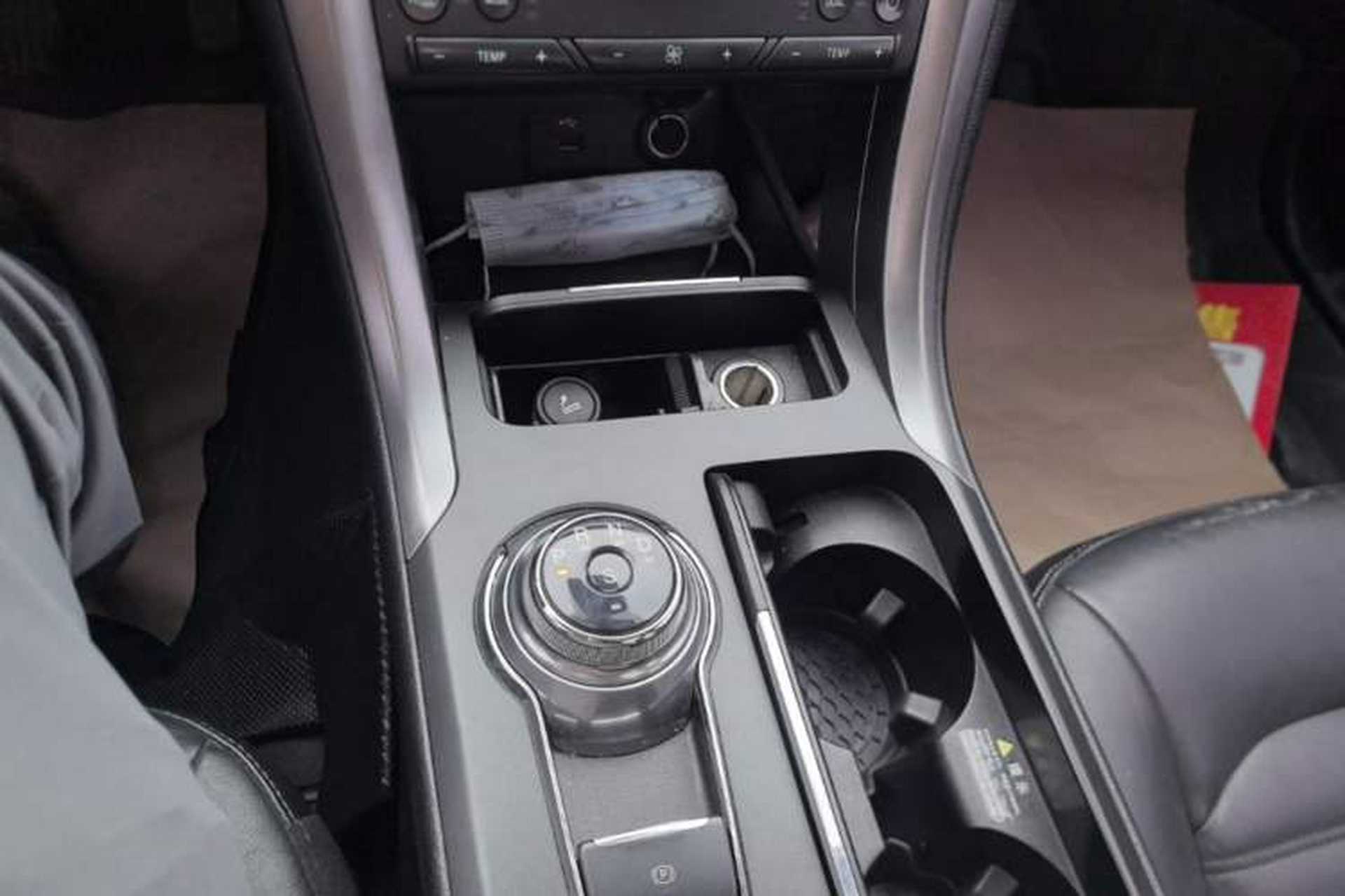 Used Ford Mondeo 2017 EcoBoost 200 Stylish Model Gear Lever