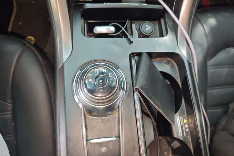 Used Ford Mondeo 2017 EcoBoost 180 Stylish Model Gear Lever