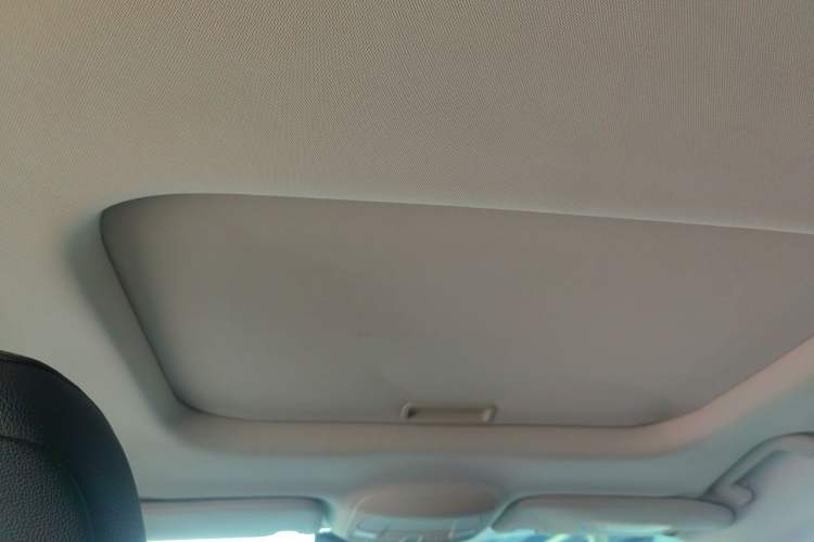 Used Ford Mondeo 2017 EcoBoost 200 Luxury Model Headliner