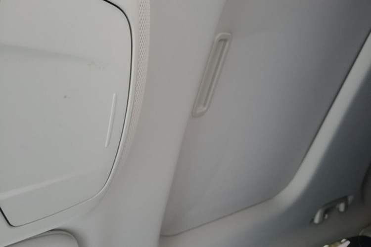 Used Ford Mondeo 2017 EcoBoost 200 Luxury Model Headliner