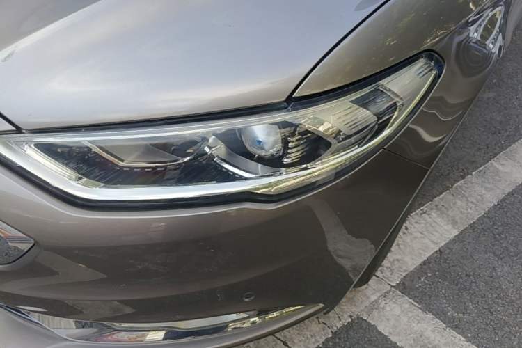 Used Ford Mondeo 2017 EcoBoost 200 Luxury Model Left Front Headlight