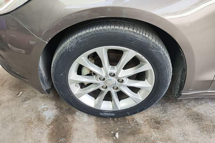 Used Ford Mondeo 2017 EcoBoost 180 Stylish Model Left Front Wheel Hub
