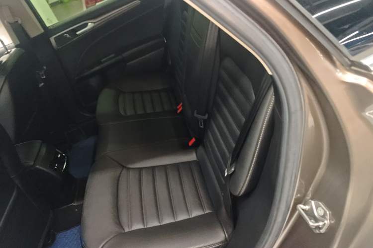 Used Ford Mondeo 2017 EcoBoost 180 Stylish Model Left Rear Seat