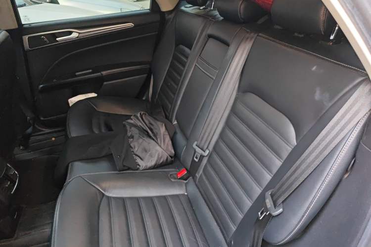 Used Ford Mondeo 2017 EcoBoost 180 Stylish Model Left Rear Seat