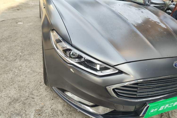 Used Ford Mondeo 2017 EcoBoost 180 Luxury Model Right Front Headlight