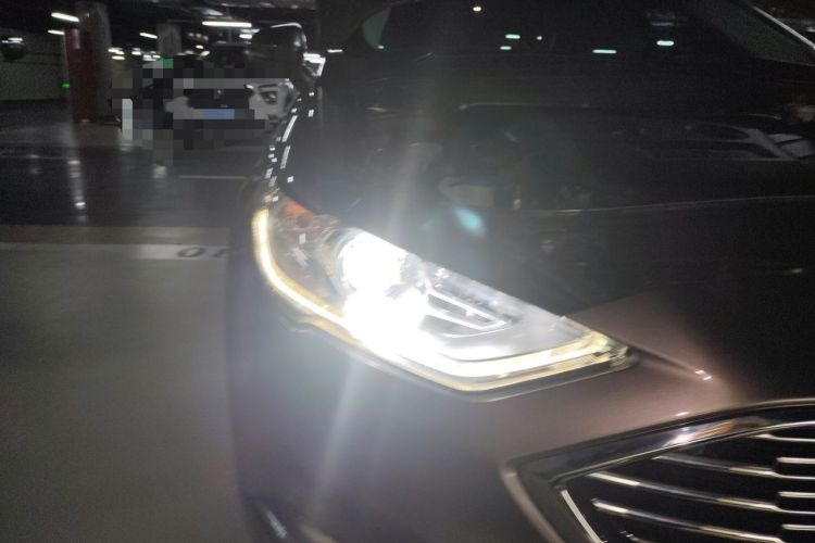 Used Ford Mondeo 2017 EcoBoost 200 Stylish Model Right Front Headlight