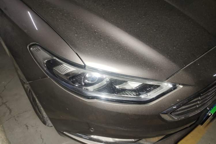 Used Ford Mondeo 2017 EcoBoost 200 Luxury Model Right Front Headlight