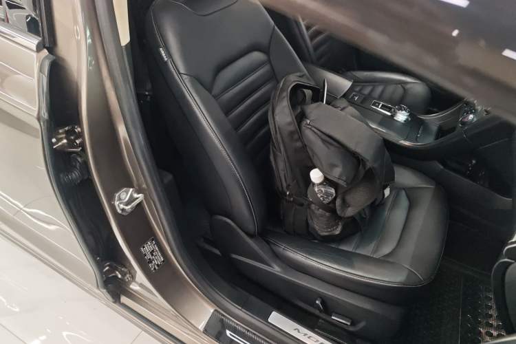 Used Ford Mondeo 2017 EcoBoost 180 Stylish Model Right Front Seat