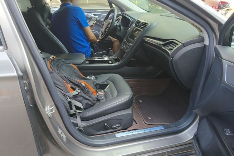 Used Ford Mondeo 2017 EcoBoost 200 Luxury Model Right Front Seat