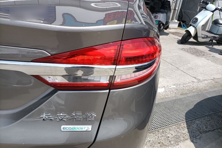 Used Ford Mondeo 2017 EcoBoost 200 Stylish Model Right Rear Taillight