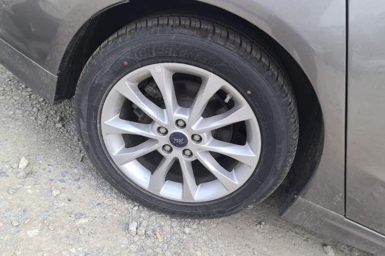 Used Ford Mondeo 2017 EcoBoost 200 Stylish Model Right Rear Wheel Hub